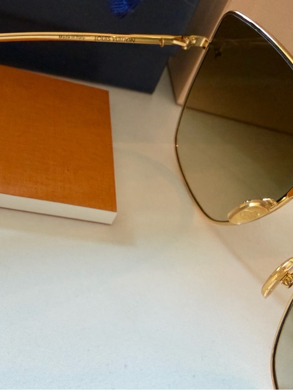 Louis Vuitton charm cat eye sunglasses - Picture 7 of 7